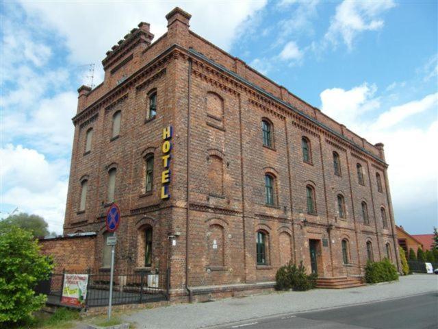 Hotel Maly Mlyn Stargard Szczecinski Exterior photo